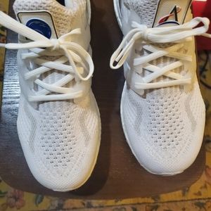 Adidas Ultraboost 20 Anti-gravity Size 9